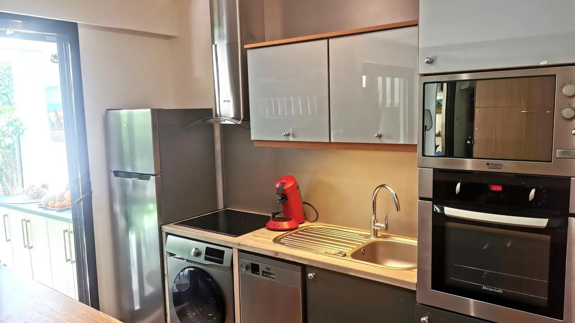 Lägenhet Magnifique Et Grand Studio, Piscine, Parking, Tres Calme Residence De Standing Cannes