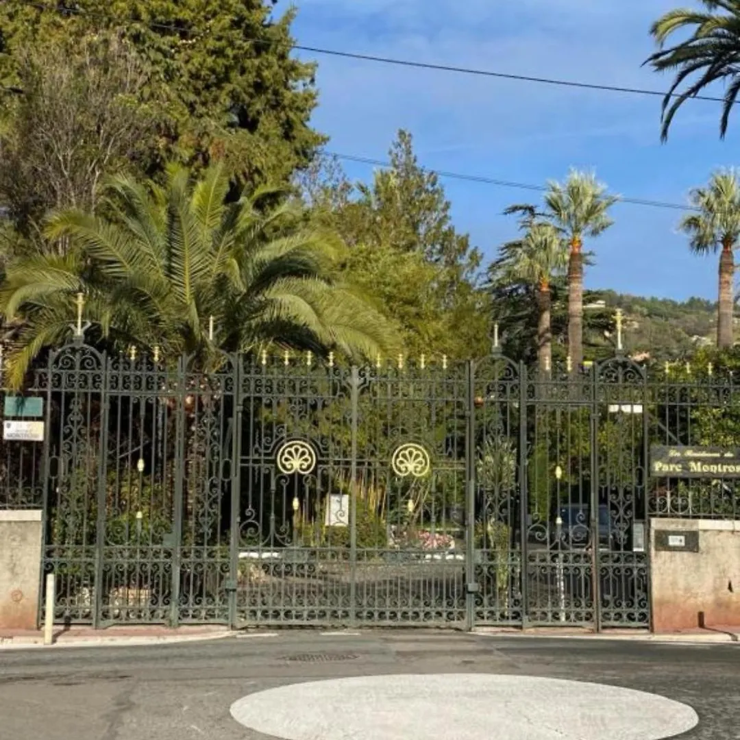 Lägenhet Magnifique Et Grand Studio, Piscine, Parking, Tres Calme Residence De Standing Cannes Frankrike