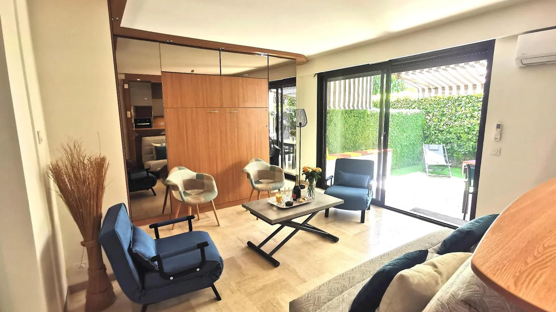 Lägenhet Magnifique Et Grand Studio, Piscine, Parking, Tres Calme Residence De Standing Cannes